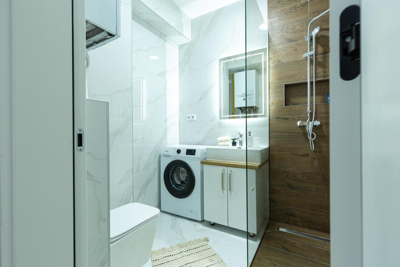 Ultra Modern 1-bedroom With Free Garage - Apartment