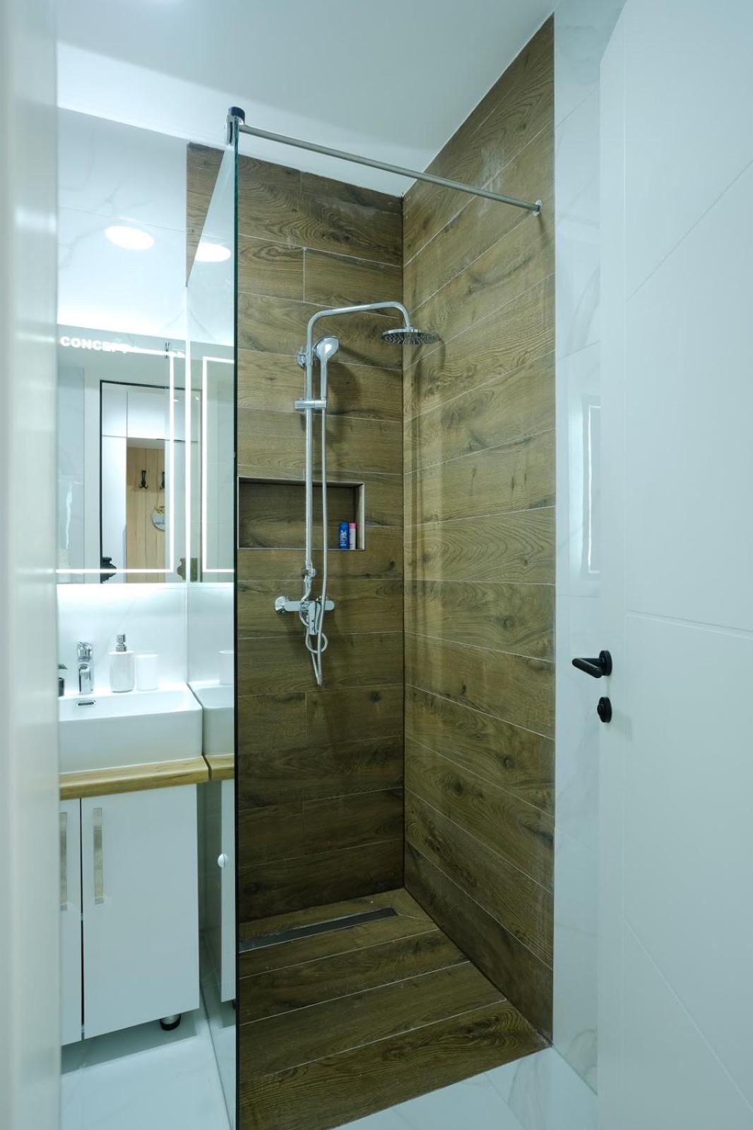 Ultra Modern 1-bedroom With Free Garage -